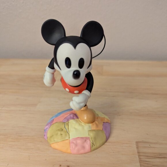WDCC Millenium Mickey "On Top of the World" Figurine New with Box and COA - Picture 3 of 11